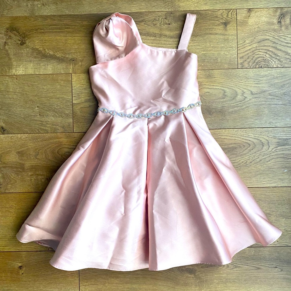 Girls pale pink parity dress